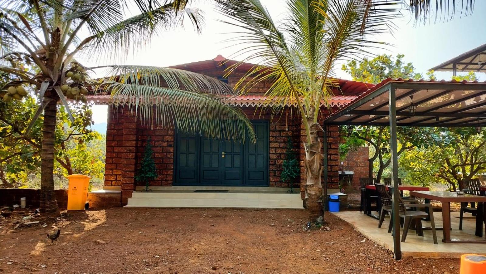 Saka Kadams Home Stay Guhāgar Buitenkant foto