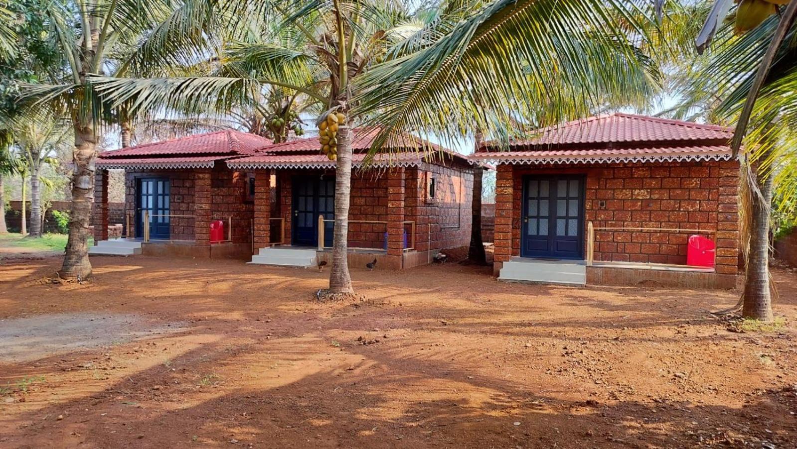 Saka Kadams Home Stay Guhāgar Buitenkant foto