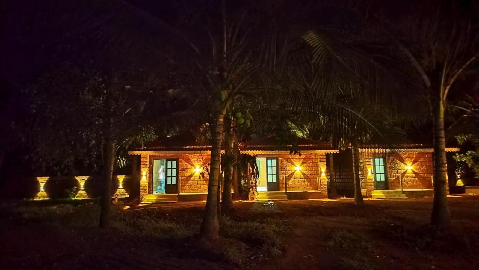 Saka Kadams Home Stay Guhāgar Buitenkant foto