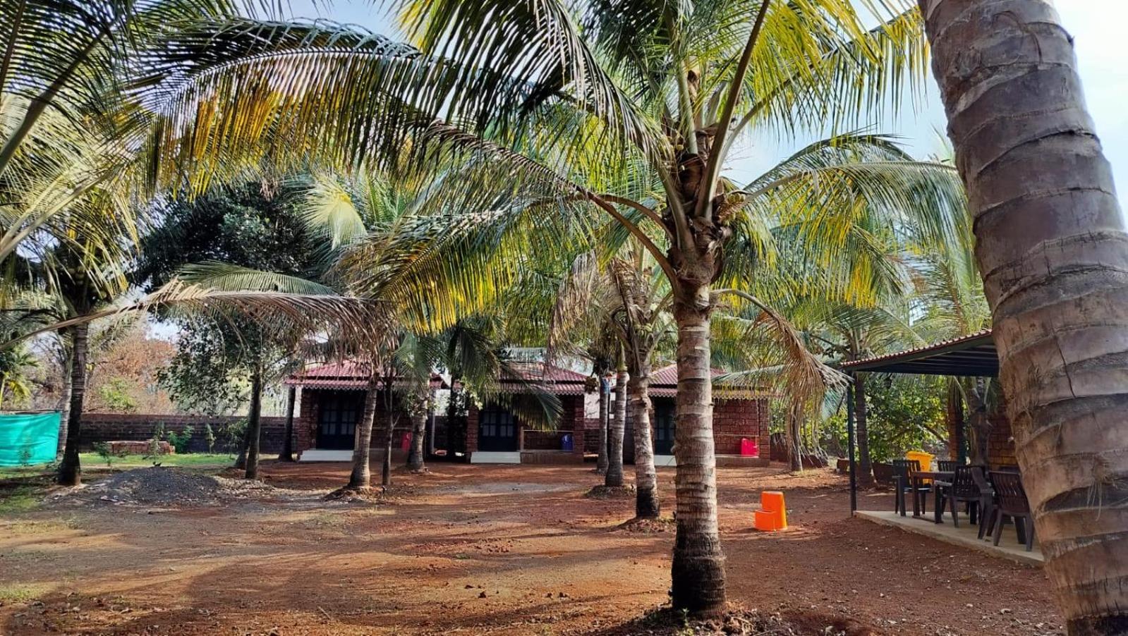 Saka Kadams Home Stay Guhāgar Buitenkant foto