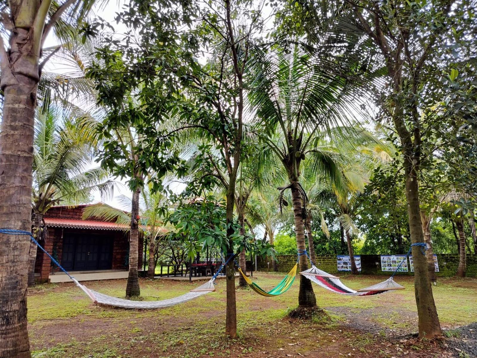 Saka Kadams Home Stay Guhāgar Buitenkant foto