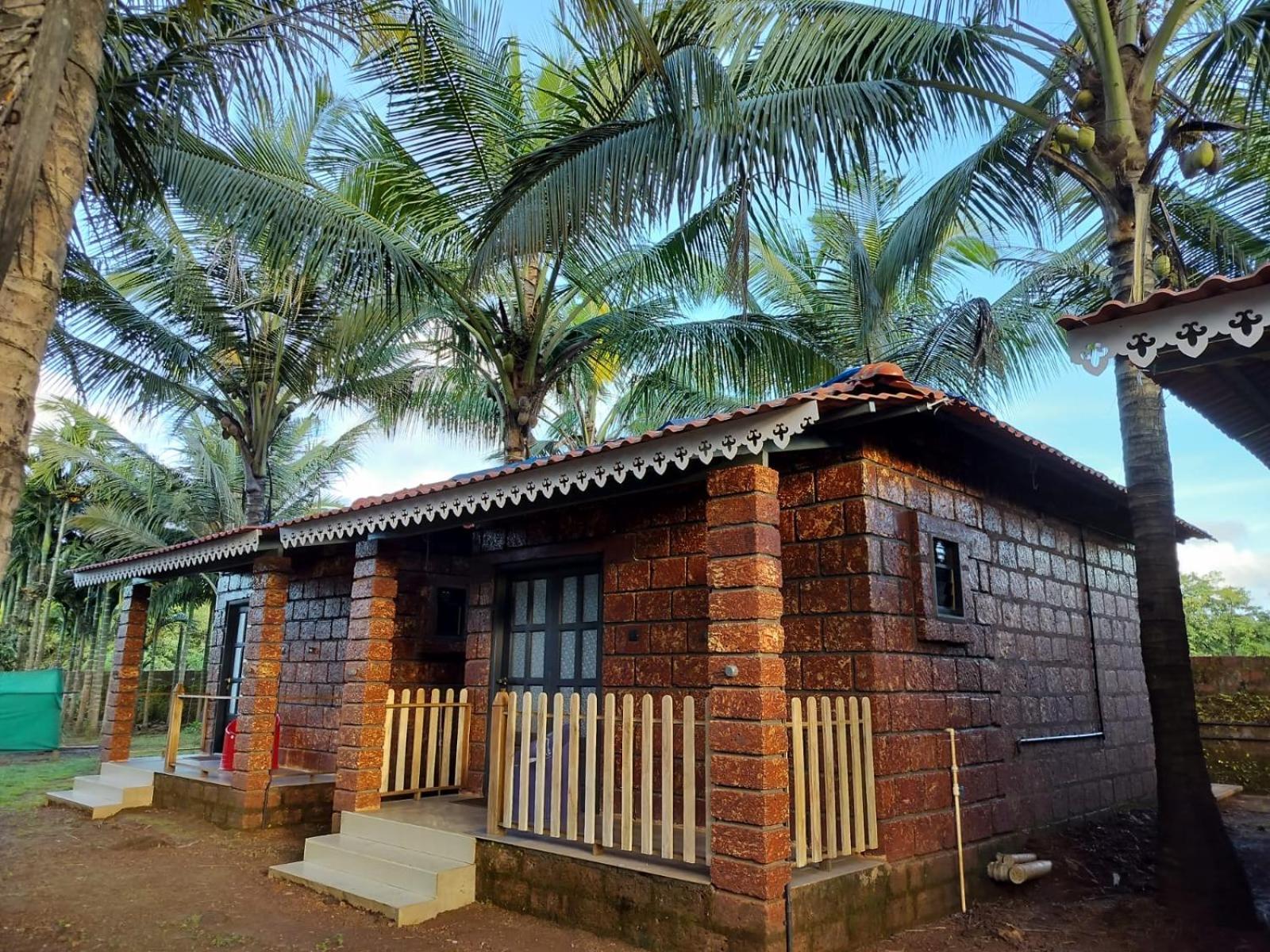 Saka Kadams Home Stay Guhāgar Buitenkant foto