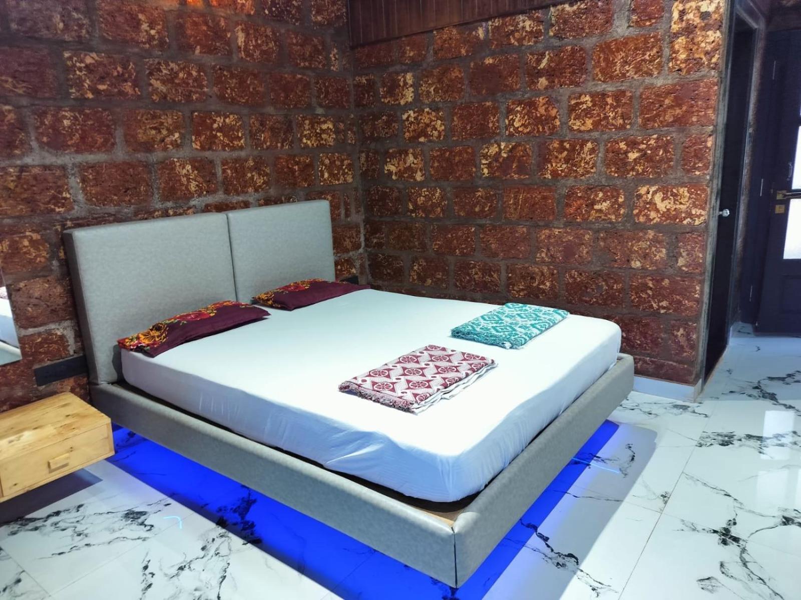 Saka Kadams Home Stay Guhāgar Buitenkant foto